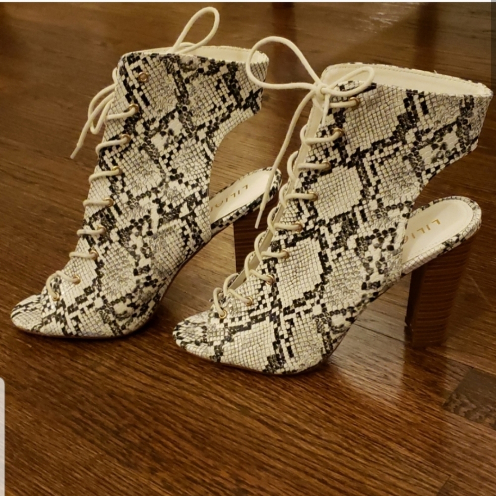 π Print heels π - Picture 3 of 3